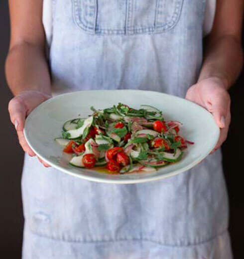 Tomates y Pepinos Marinados